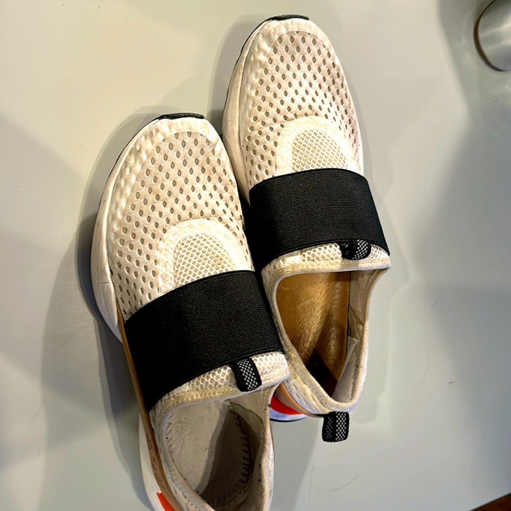 Sorel kinetic strap sneaker